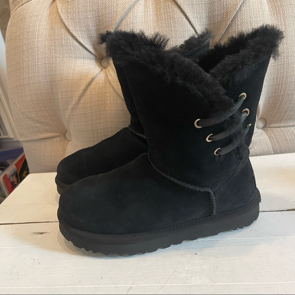 UGG Constantine Black Fur Suede Shearling Fur Ankle Boots size 5 Women's 1018629